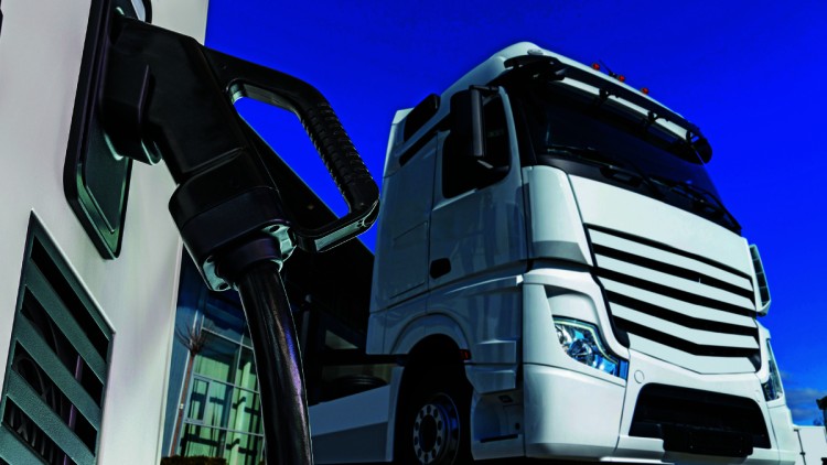 Versicherung für E-Lkw: Neue Risiken, neue Anforderungen
