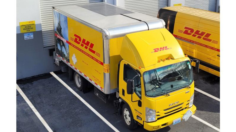 USA: DHL Express installiert Solarzellen auf 67 Lkw 