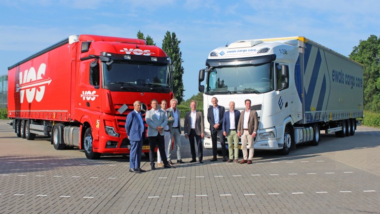 von links nach rechts: Carel Vos, Jerome Vos, Max Menheere, Jules Menheere, Bram Ewals, John van de Rijdt, Pim Ewals, Sjoerd Ewals