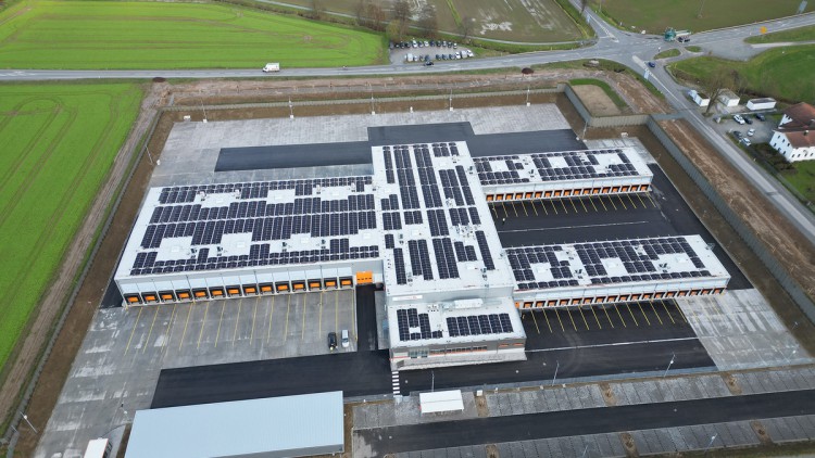 Neues Logistikzentrum von trans-o-flex in Bayern
