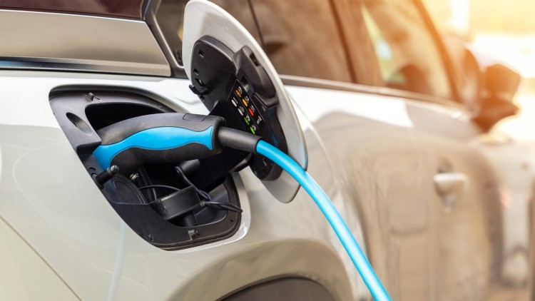 DKV Mobility baut sein Ladenetzwerk für Elektrofahrzeuge im Vereinigten Königreich weiter aus