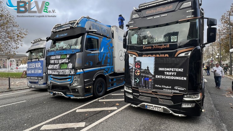 Lkw-Demo gegen die Lkw-Maut