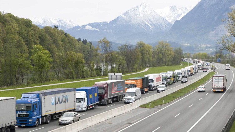 Inntalautobahn, Stau