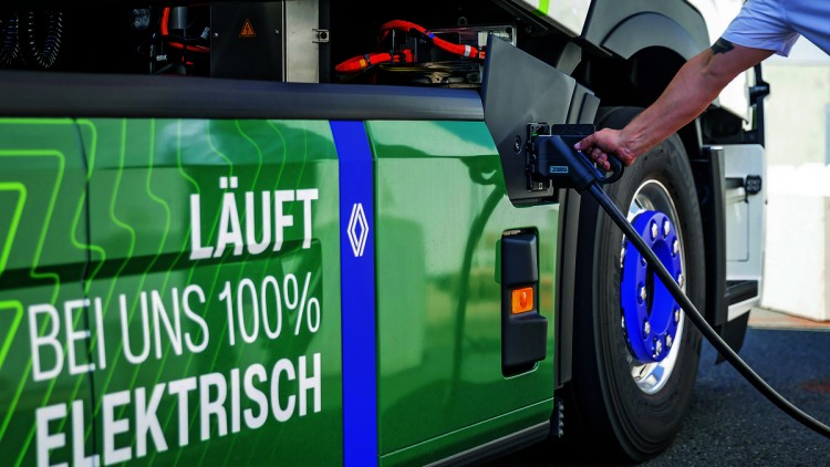 Milence-Lkw wird geladen
