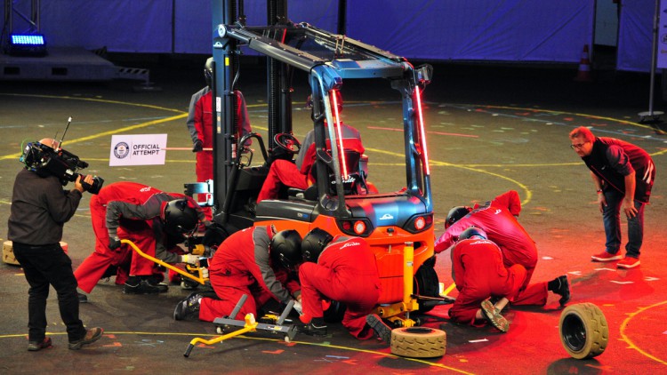 Linde StaplerCup Weltrekord Radwechsel