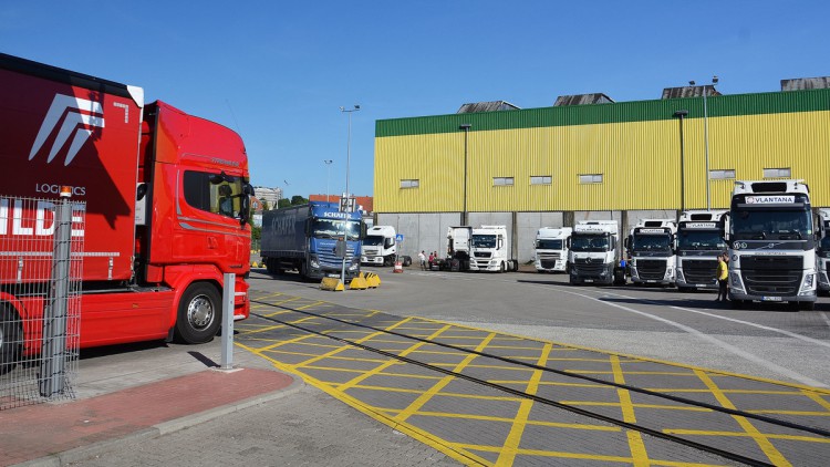 Lkw, Ostuferhafen, Hafen, Kiel