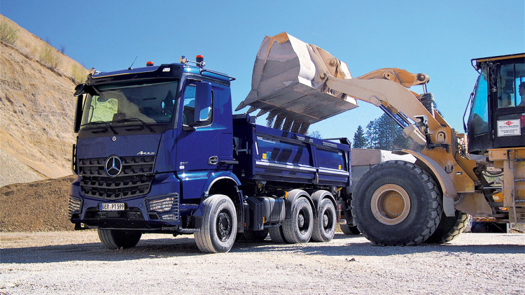 Mercedes-Benz Arocs 2651 K 6x4: Digital am Bau