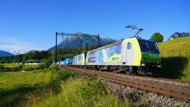 Kombinierter Verkehr: CargoBeamer erhöht Zugfrequenzen auf drei Relationen