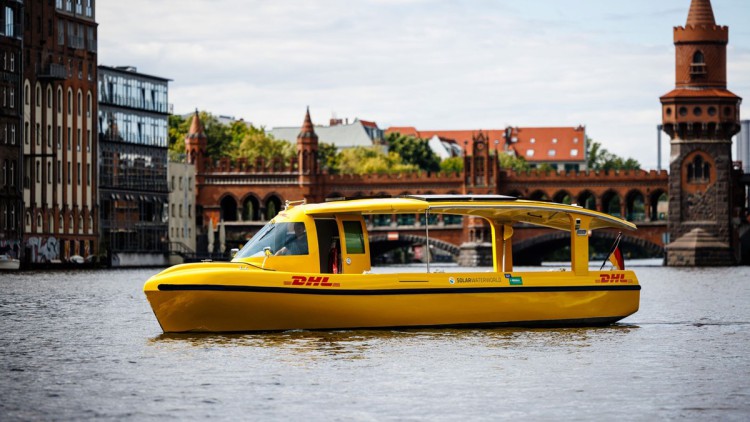 Bild vom Solarschiff auf der Spree