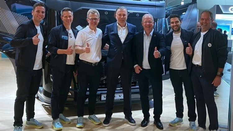 Reinert Logistics bestellt 500 LNG-Lkw von Volvo Trucks
