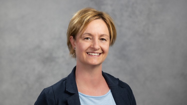 Melanie Schaal von wirAusbilder gibt Tipps zur mündlichen Abschlussprüfung