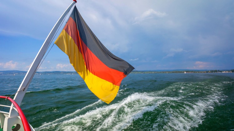 Unter deutscher Flagge