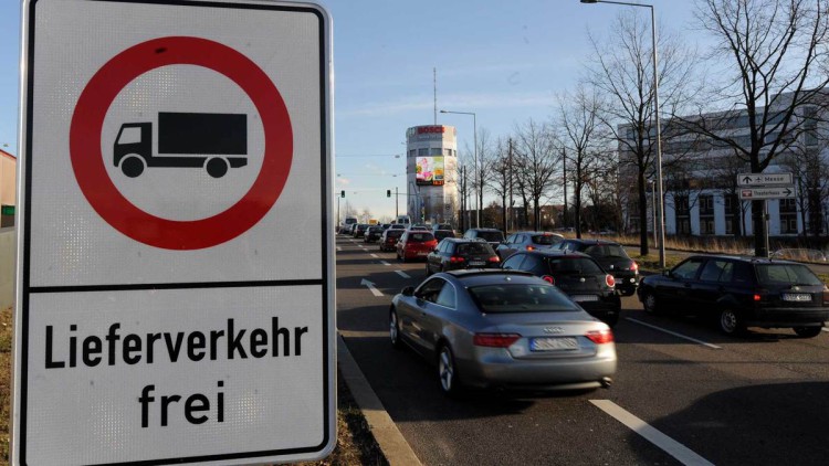 Schild, Lieferverkehr, Umweltzone, Stuttgart