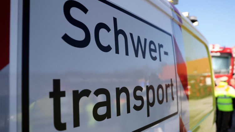 Schwertransporte werden selten mit privaten Speditionen begleitet