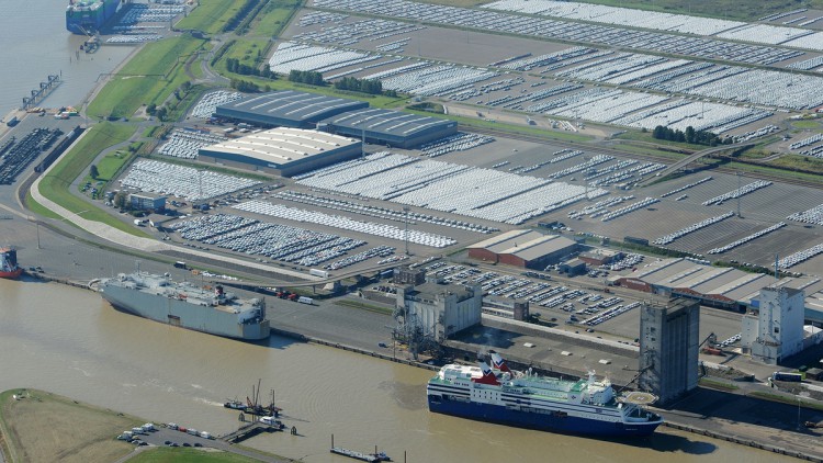 Seehafen Emden, VW-Werk, Autoterminal