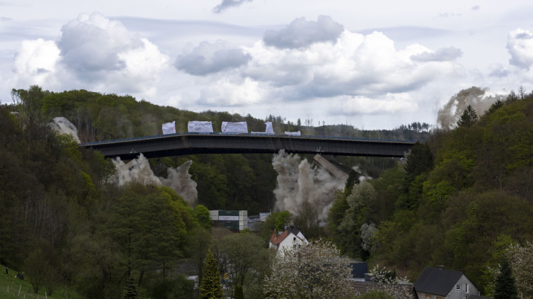 Sprengung Rahmede-Talbrücke