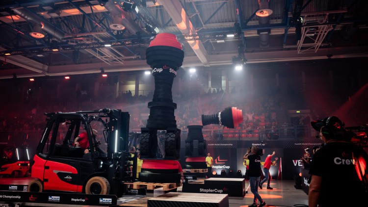 StaplerCup 2025: Weltmeistertitel gehen nach Deutschland StaplerCup 2025 Turm