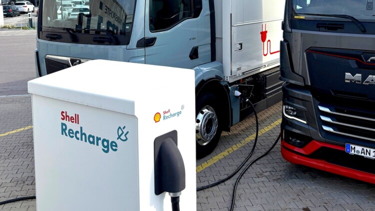 Bidirektionales Laden: Elektro-Lkw als flexible Energiespeicher