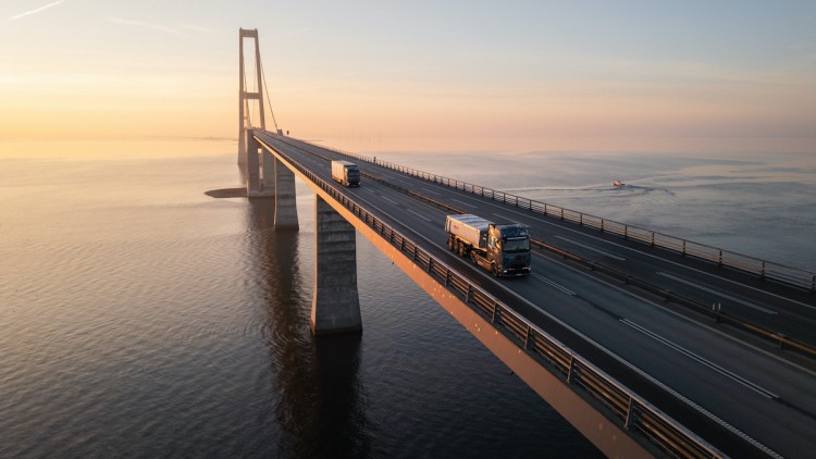 eActros_Bruecke_Testfahrt