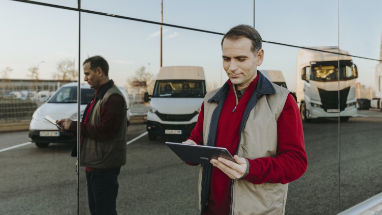 Flottenmanagement_Webfleet_Tablet