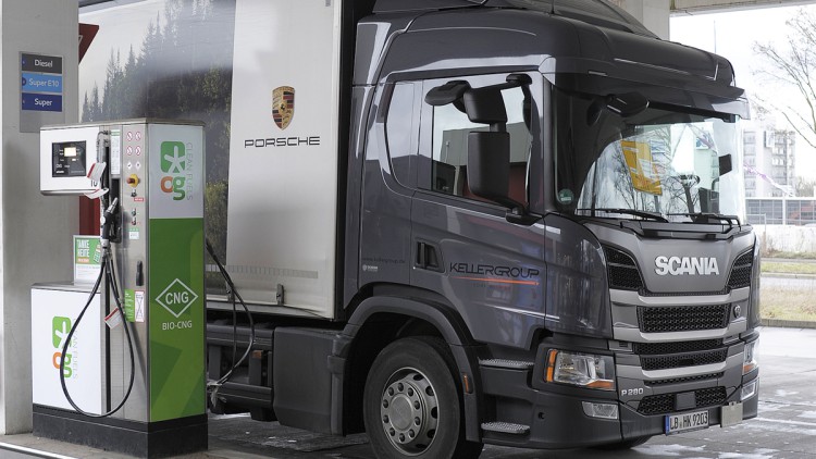 Tankstelle_OG_Clean_Fuels_Lkw