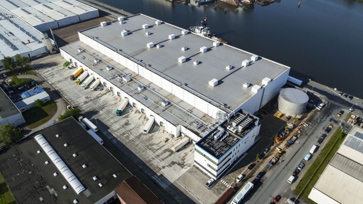 Logistikzentrum_Lineage_Bremerhaven