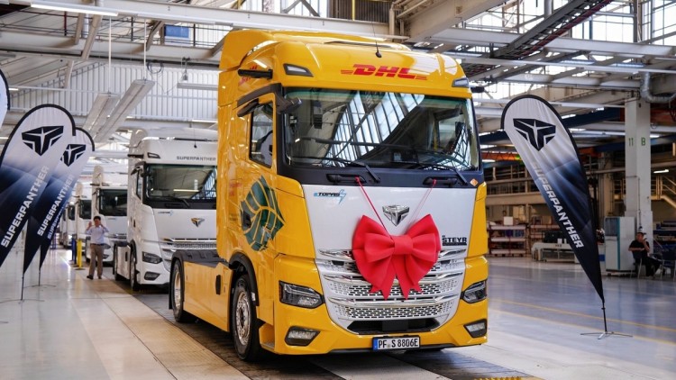Elektro-Lkw_SuperPanther_DHL_Freight