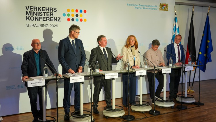 Verkehrsminister fordern Priorität für Infrastruktur und Führerscheinreform Verkehrsministerkonferenz Straubing Oktober 2025