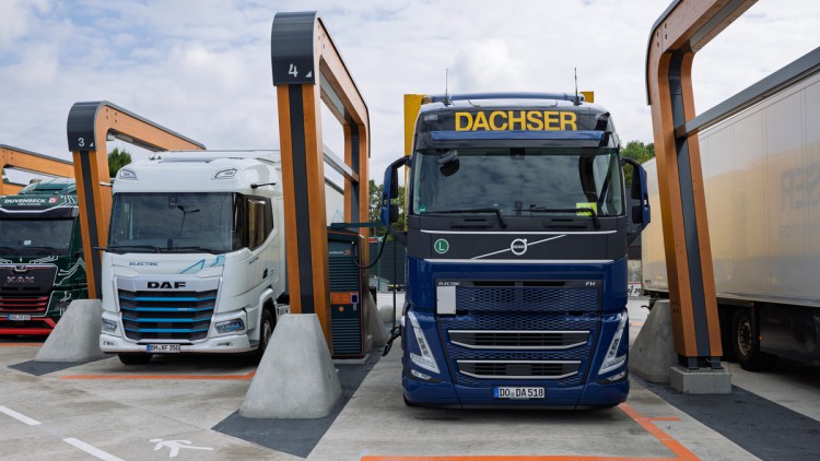 Verwandeln Sie Ihren Elektro-Lkw mit Milence vom Nah- zum Fernverkehrsfahrzeug Milence_Headerbild