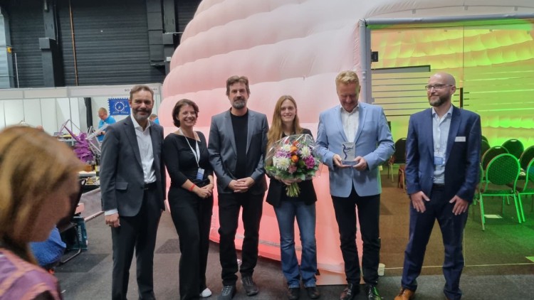 Roland Hamata (Allianz Esa), Annika Beyer (SUT), Jörg Fischer (JFK089), Yannika Köhl, Jens Schwanen (BDB) und Michael Mayer (Binnenschifffahrt) bei der STL in Kalkar