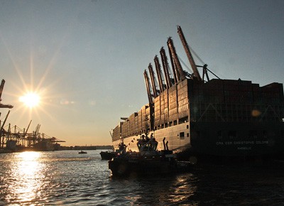 Christophe Colomb, Sonnenuntergang, Containerschiff, Hamburg