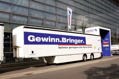 Trailer Schmitz