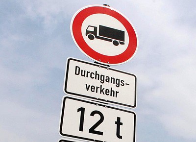 Straßensperrung, LKW, Schild