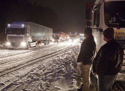 Schneechaos, LKW, Autobahn 