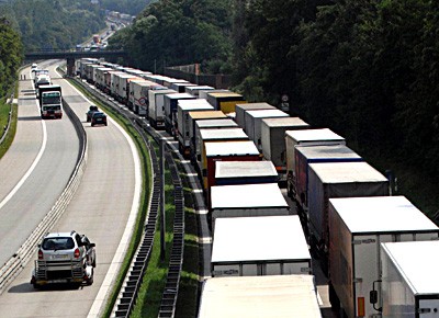 Autobahn, Stau, LKW