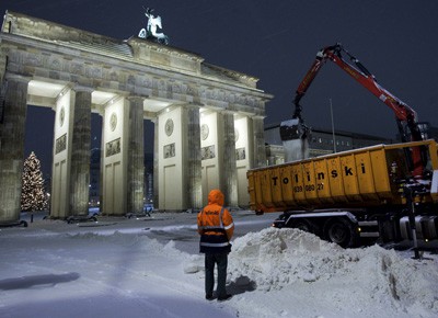 Schneechaos, Brandenburger Tor 
