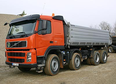 Volvo FM 440 8x4 02