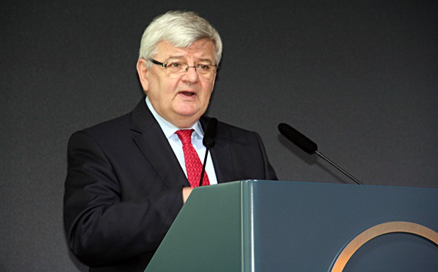 Joschka_Fischer_MAN_2