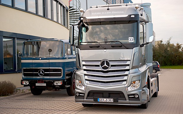 New und old Actros
