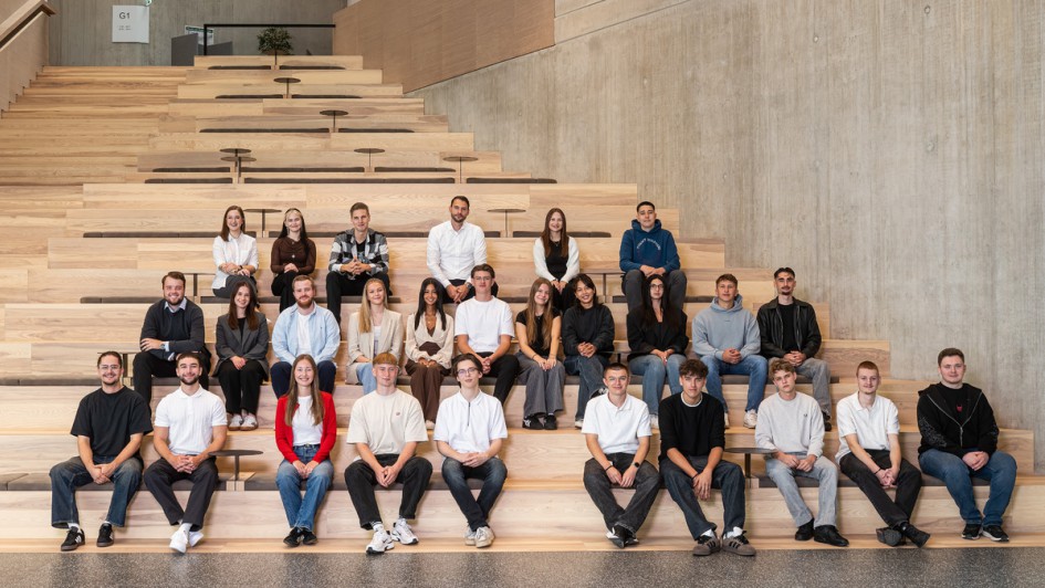 Ein Blick in die Dachser-Niederlassungen: Die neuen Auszubildenden im Dachser Logistikzentrum Karlsruhe in Malsch. 