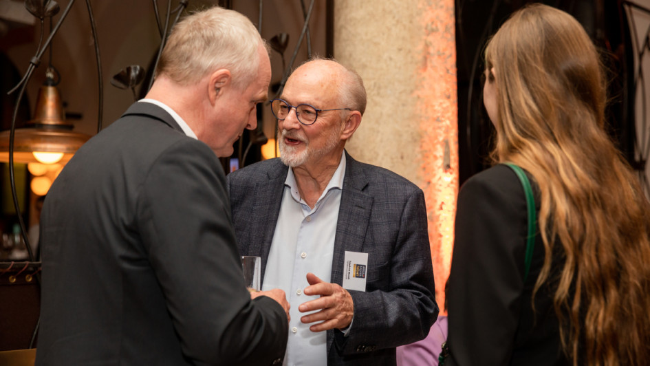 Das Networking stand am Abend der Logistik Night im Vordergrund.