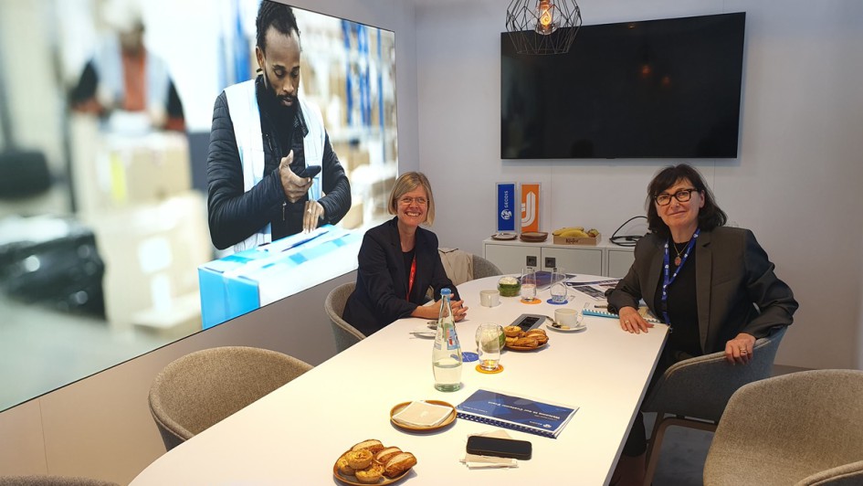 Eva Hassa spricht auf der Transport logistic mit Geodis