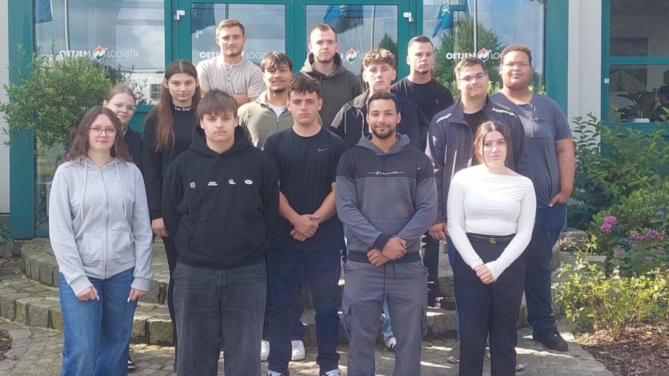 20 junge Berufseinsteiger bei der Oetjen Logistik in Rotenburg/Wümme