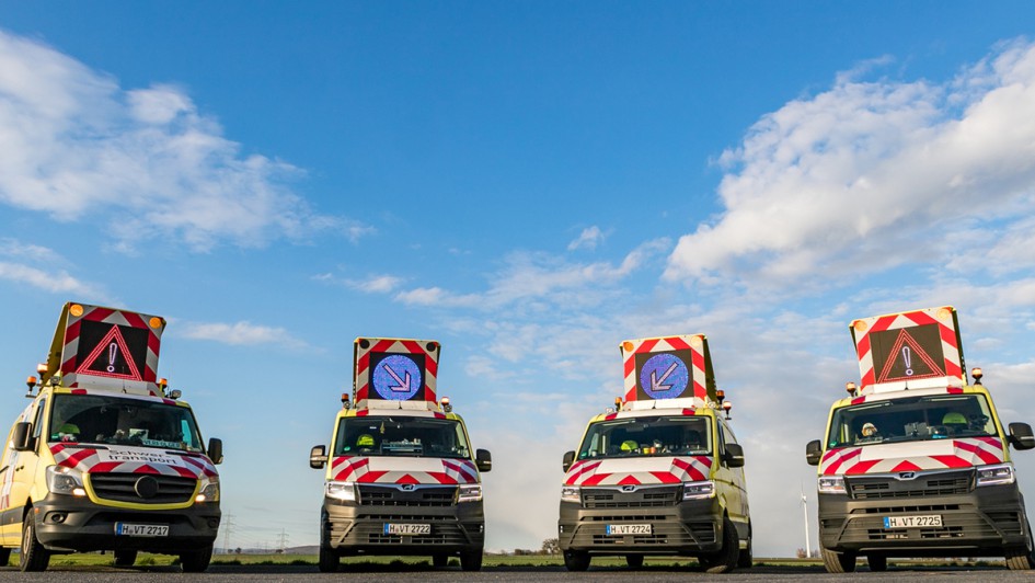 Begleitfahrzeug Schwertransport Universal Transport