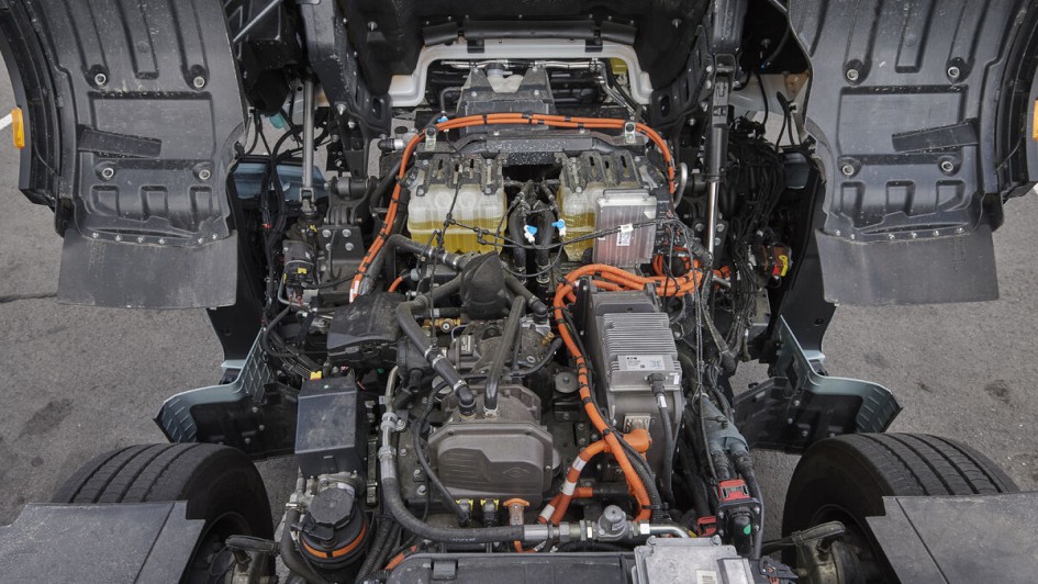 Lkw-Test E-Lkw VR Juli 2024, Iveco S-eWay Batterie