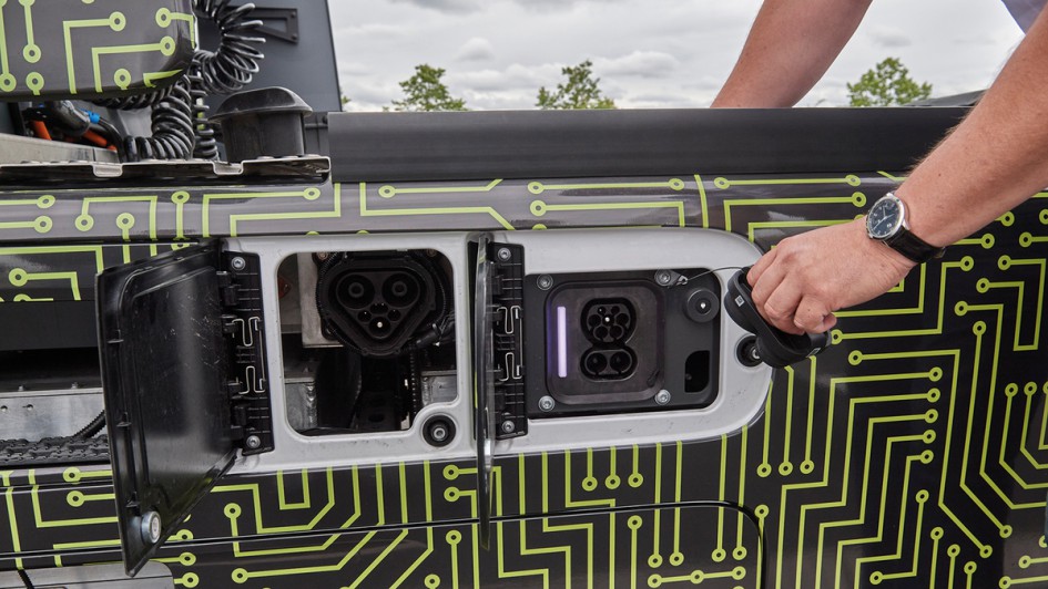 MCS-Ladebuchse am Elektro-Lkw eActros 600 