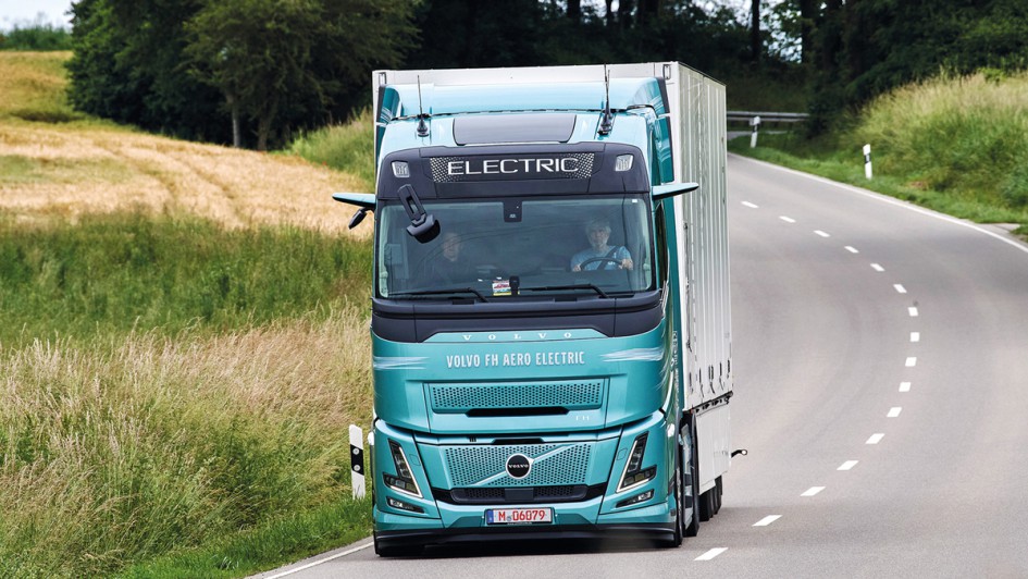 E-Lkw Volvo FH Electric in der Frontansicht 
