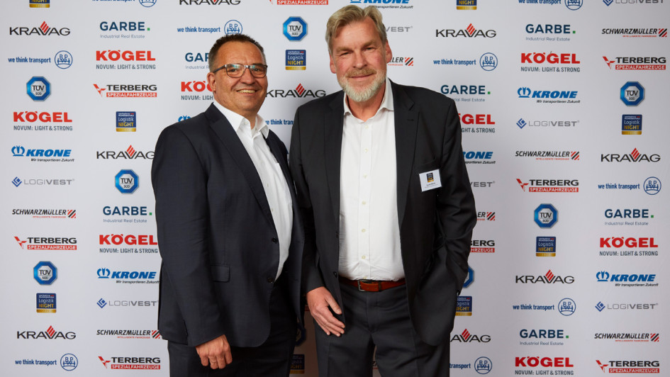 Holger Dechant von Universal Transport und Sascha Hähnke von REMONDIS Sustainable Services