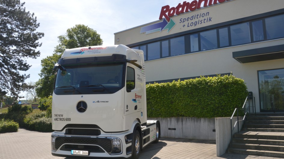 E-Lkw vor Rothermel Zentrale