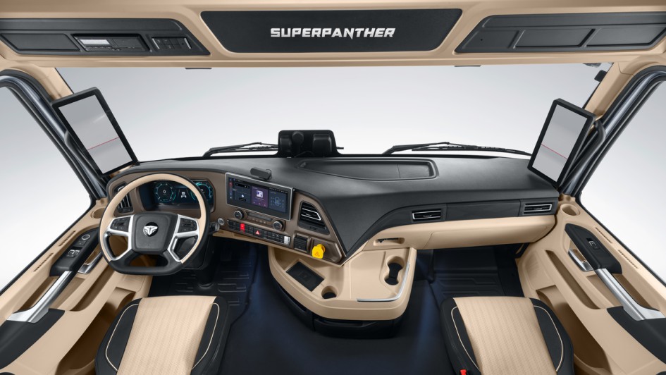 Cockpitansicht des Superpanther eTopas 600